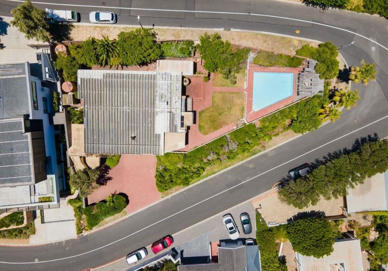 5 Bedroom Property for Sale in Camps Bay Western Cape